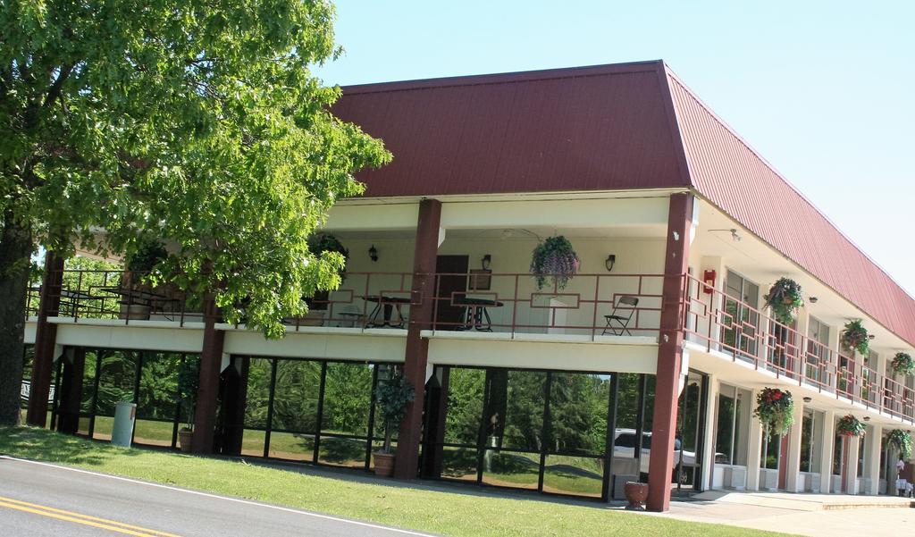 يوريكا سبرينغز Passion Play Road Inn - Formerly Statue Road Inn المظهر الخارجي الصورة